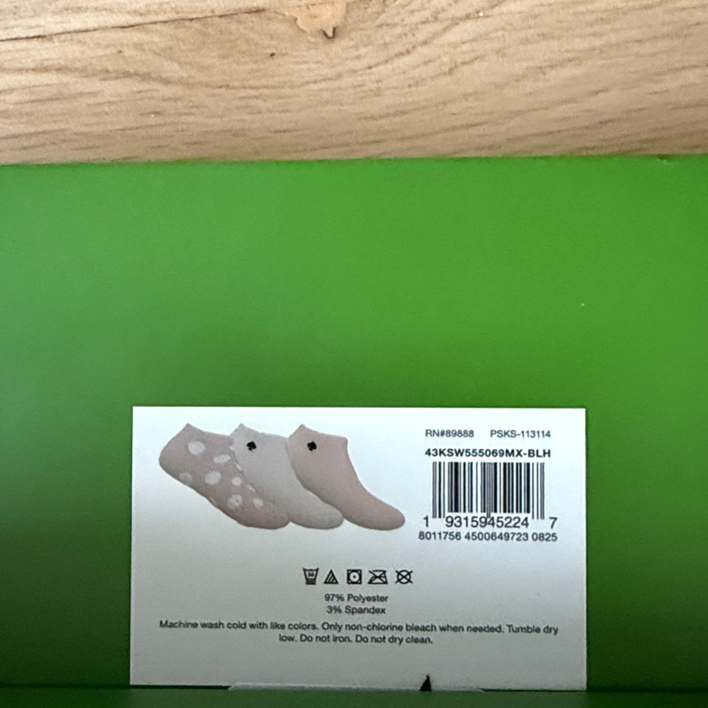 Kate Spade Socks Gift Set - Picture 3 of 3